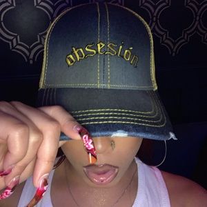 bodied by uchis obsesión hat.